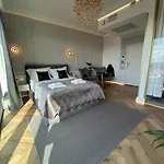 Апартаменты Hanza Tower Home4u *