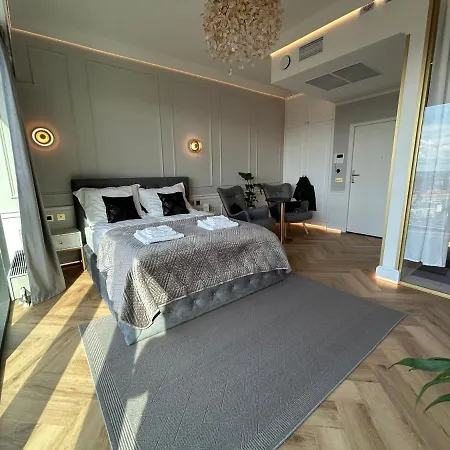 公寓 Hanza Tower Home4u *