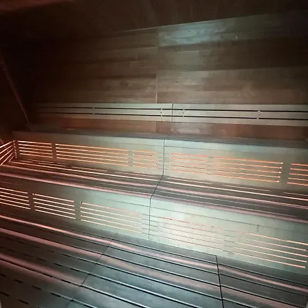 Hanza Tower Home4u *