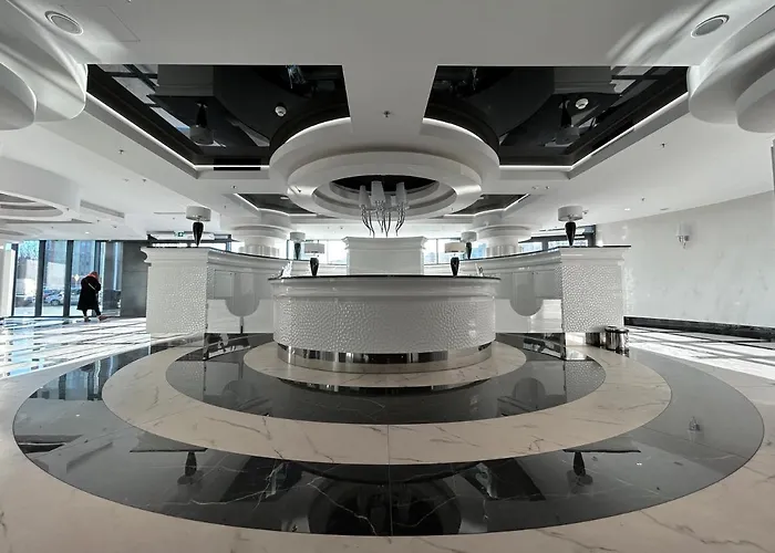 Hanza Tower Home4u Apartment *