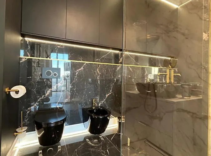 Hanza Tower Home4u Апартаменты *