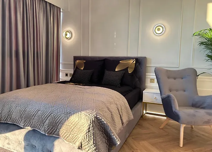 Hanza Tower Home4u *