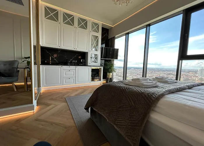 Hanza Tower Home4u Apartment *