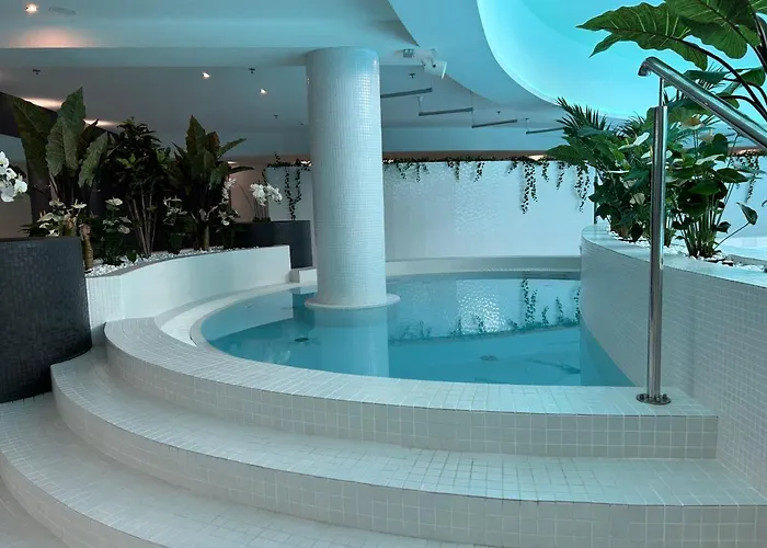 Апартаменты Hanza Tower Home4u *