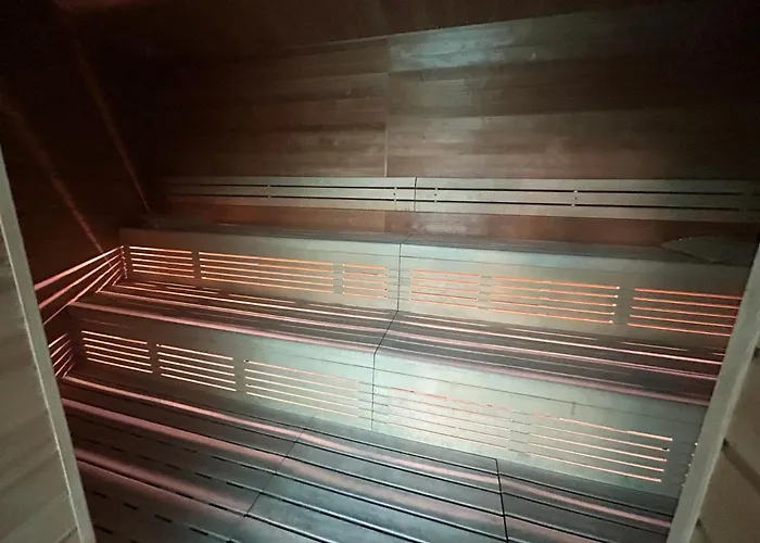 Hanza Tower Home4u *