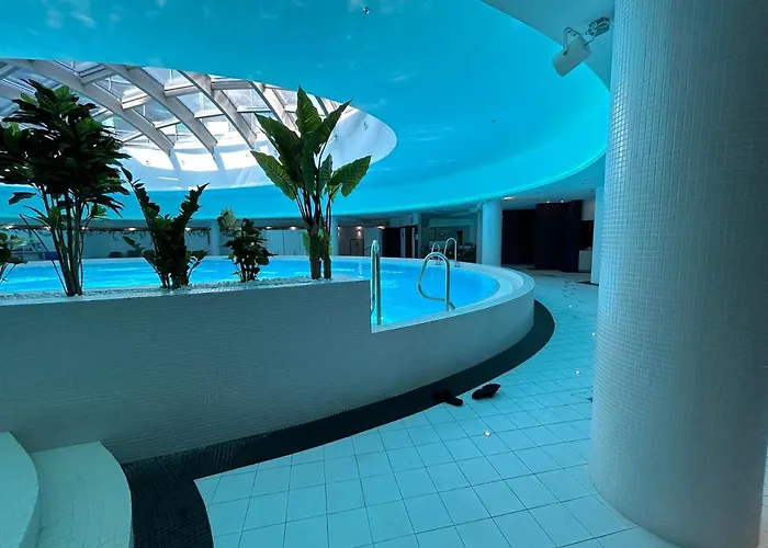 Hanza Tower Home4u Апартаменты